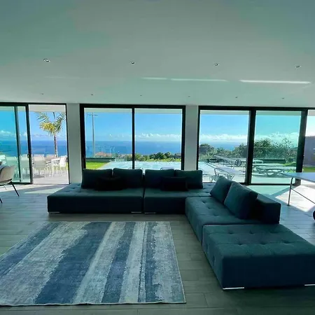 Panoramic View: Lux 3 Bed With Heated Pool Villa