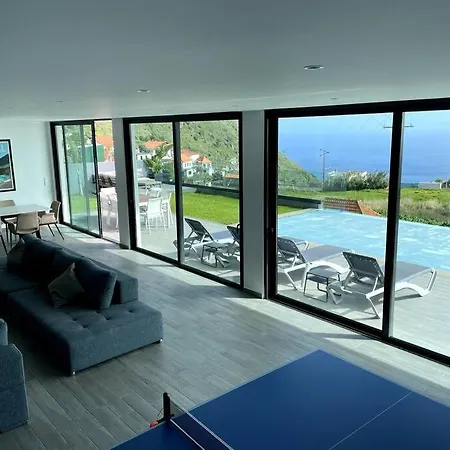 Villa Panoramic View: Lux 3 Bed With Heated Pool Arco da Calheta (Madeira)