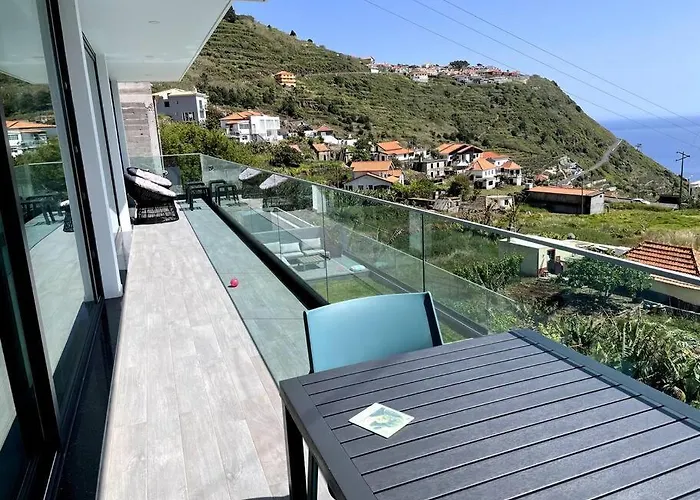 Panoramic View: Lux 3 Bed With Heated Pool Vila Arco da Calheta (Madeira)