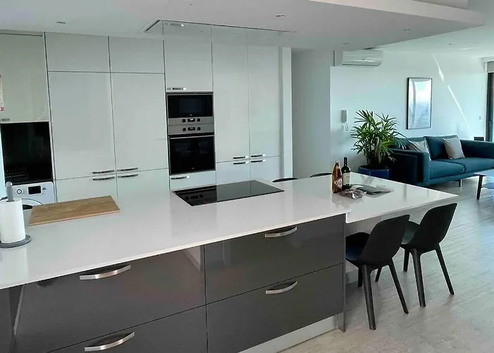 Panoramic View: Lux 3 Bed With Heated Pool