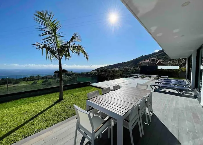 Panoramic View: Lux 3 Bed With Heated Pool Villa