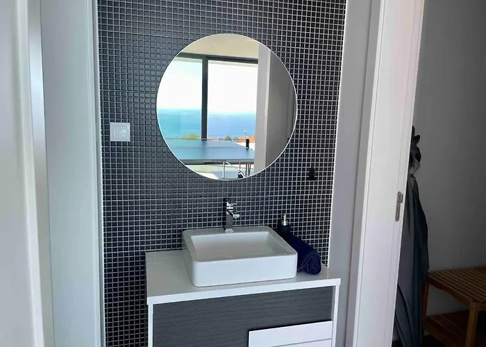 Panoramic View: Lux 3 Bed With Heated Pool Vila