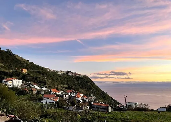 Panoramic View: Lux 3 Bed With Heated Pool *